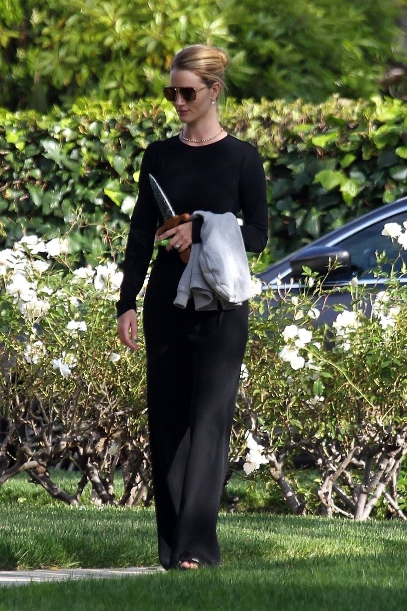 Rosie Huntington-Whiteley â€“ Out for a walk in Beverly Hills