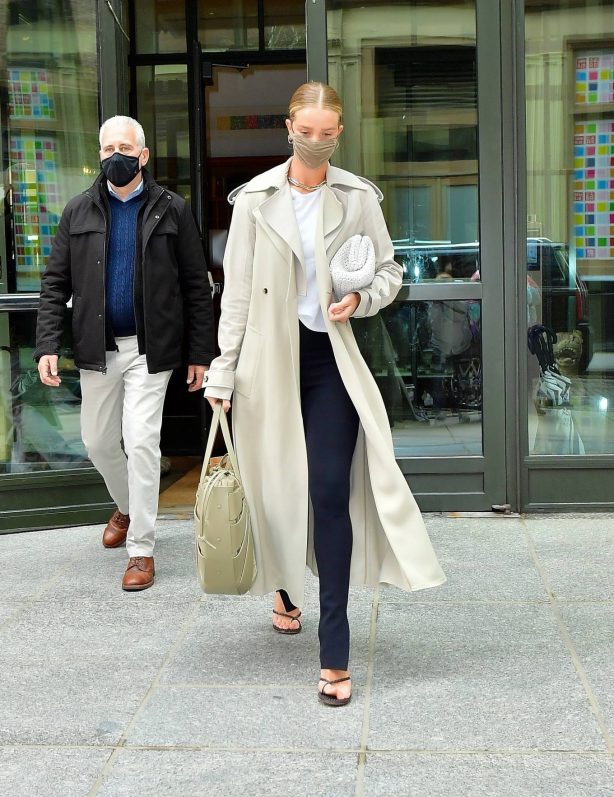 Rosie Huntington-Whiteley - Rocking a fashionable trench coat in New York