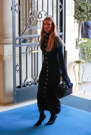 Rosie Huntington-Whiteley - Seen at the Ritz Hotel at the Paris Fashion Week