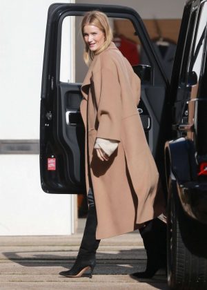Rosie Huntington Whiteley - Visits a friend in Beverly Hills