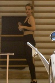 Rosie Huntington-Whiteley - Workout during the Coronavirus lockdown in LA