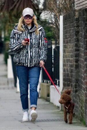Roxy Horner - Goes for a dog walk in London