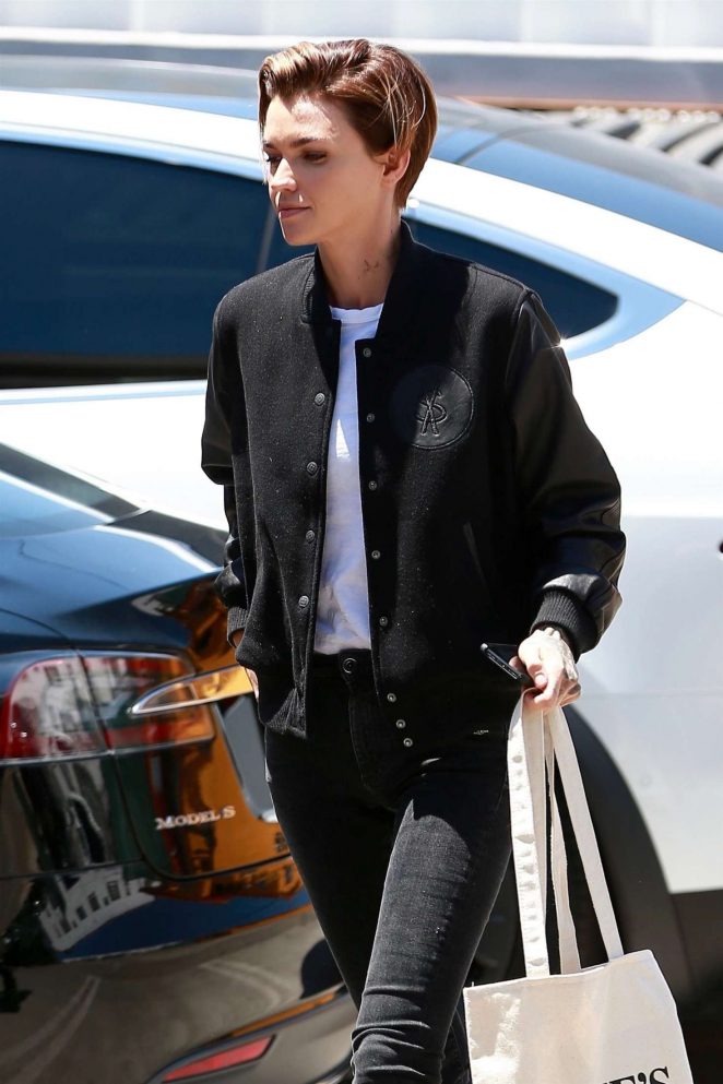 Ruby Rose - Arrives to a hair salon in West Hollywood