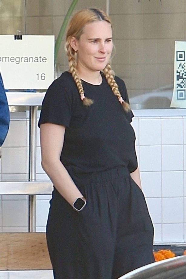 Rumer Willis - Dons new hairstyle while out in West Hollywood