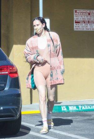Rumer Willis - on her way to dry cleaners in West Hollywood