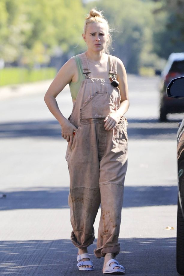 Rumer Willis - Seen after pottery class in Los Angeles
