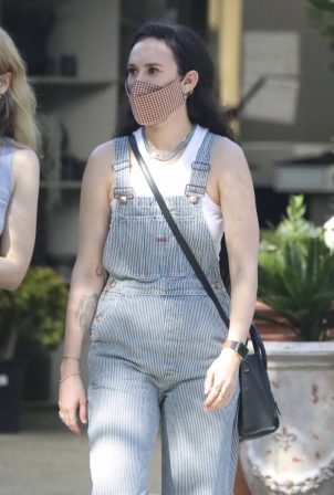 Rumer Willis - Shopping candids at a plant nursery in Los Angeles