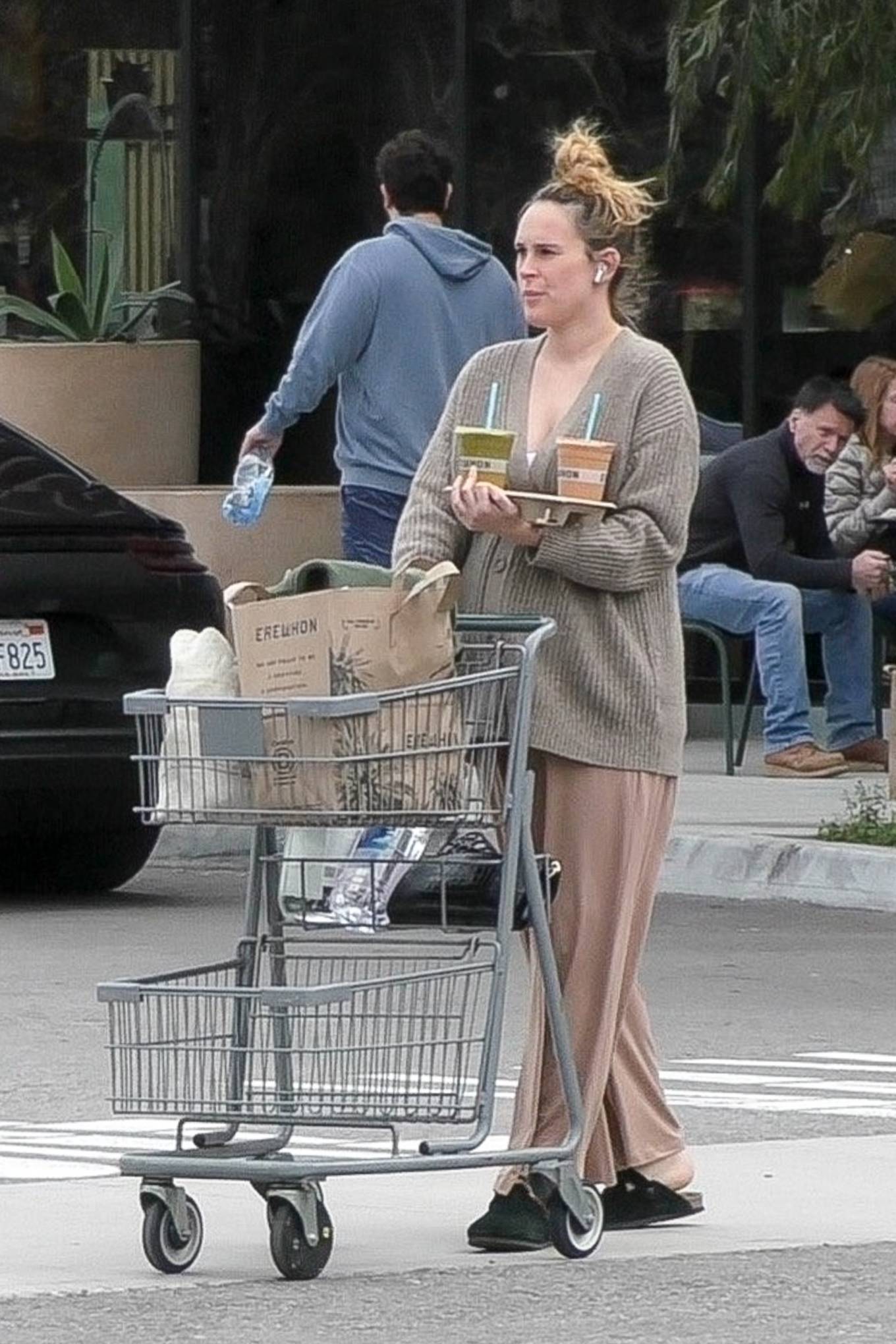 Rumer Willis - Shopping for groceries at Erewhon in Studio City
