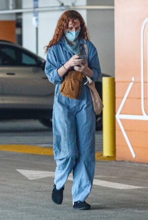 Rumer Willis - Wears a jean jumpsuit for lunch at Eataly the Century City mall