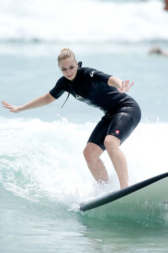 Sabine Lisicki - Surfing Lesson at Trigg Beach during the 2016 Hopman Cup in Perth