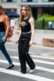 Sabrina Carpenter - Out in the Flatiron District in NYC