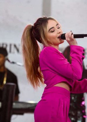 Sabrina Carpenter - Performs on the Today Show in NYC