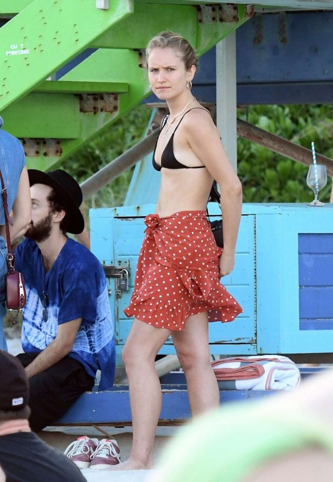 Sailor Brinkley Cook - Bikini Candids at A Beach In Miami