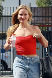 Sailor Brinkley-Cook - Seen outside Dancing With The Stars rehearsal studios in Los Angeles