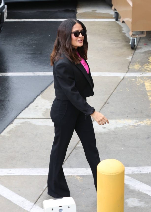Salma Hayek - Arrives at the El Capitan Entertainment Centre in Hollywood