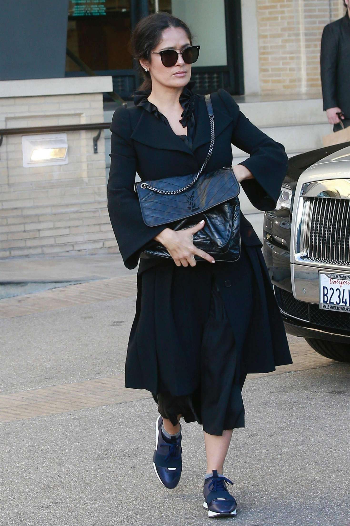 Salma Hayek in Black Dress – Shopping at Barneys New York in LA | GotCeleb