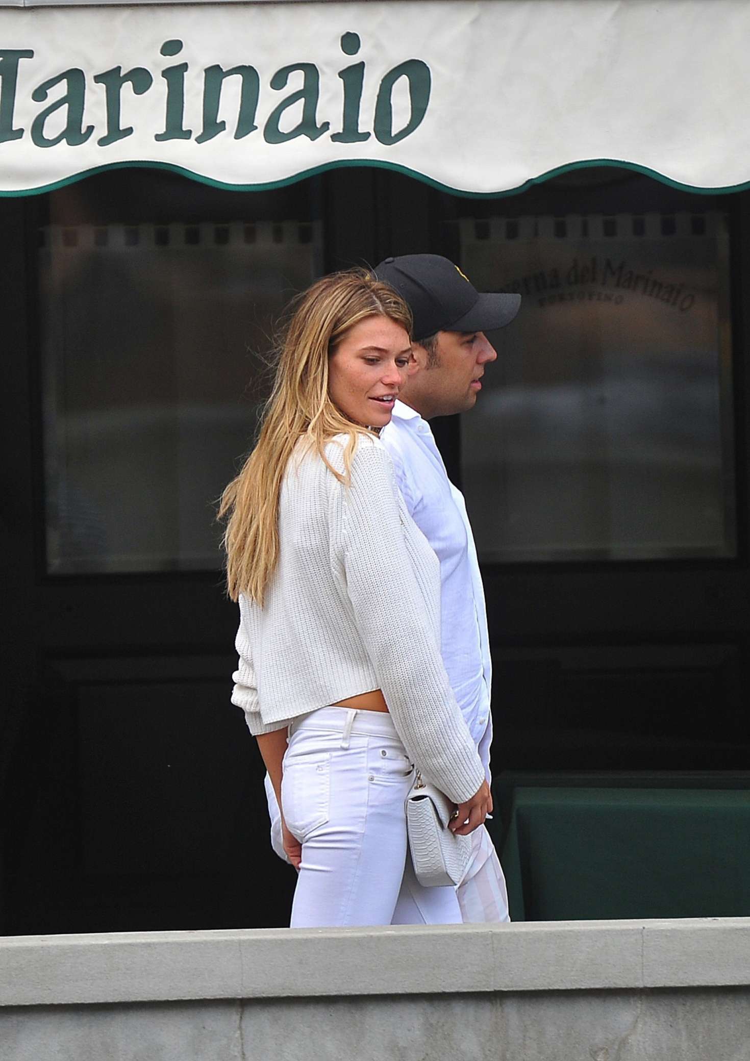 Samantha Hoopes 2017 : Samantha Hoopes out for lunch in Portofino -04