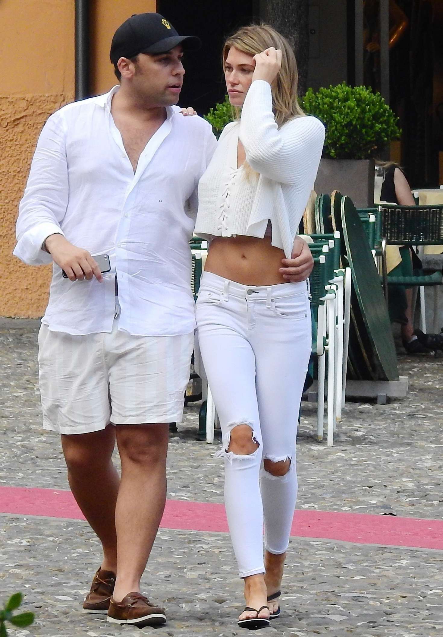 Samantha Hoopes 2017 : Samantha Hoopes out for lunch in Portofino -08