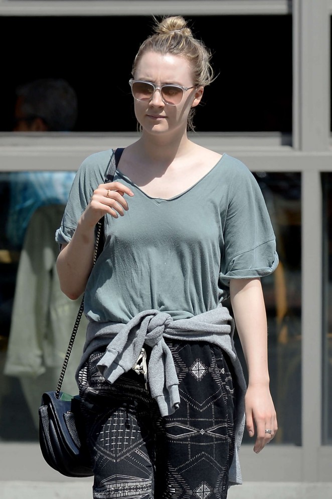 Saoirse Ronan - Out and about in Manhattan