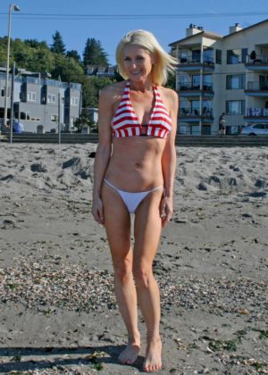 Sara Barrett - In a bikini at Alki beach in Seattle Washington