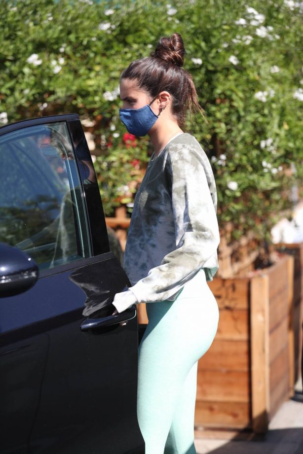 Sara Sampaio - Pictured after the gym in West Hollywood
