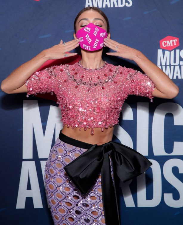 Sarah Hyland - 2020 CMT Music Awards in Nashville