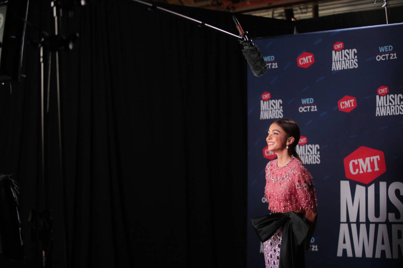 Sarah Hyland 2020 : Sarah Hyland – 2020 CMT Music Awards in Nashville-25