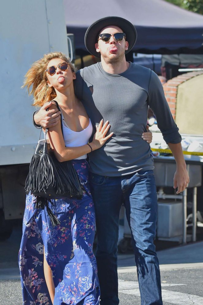 Sarah Hyland and her boyfriend out in Studio City