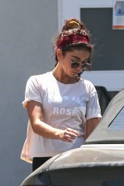 Sarah Hyland - Hits the gym in LA