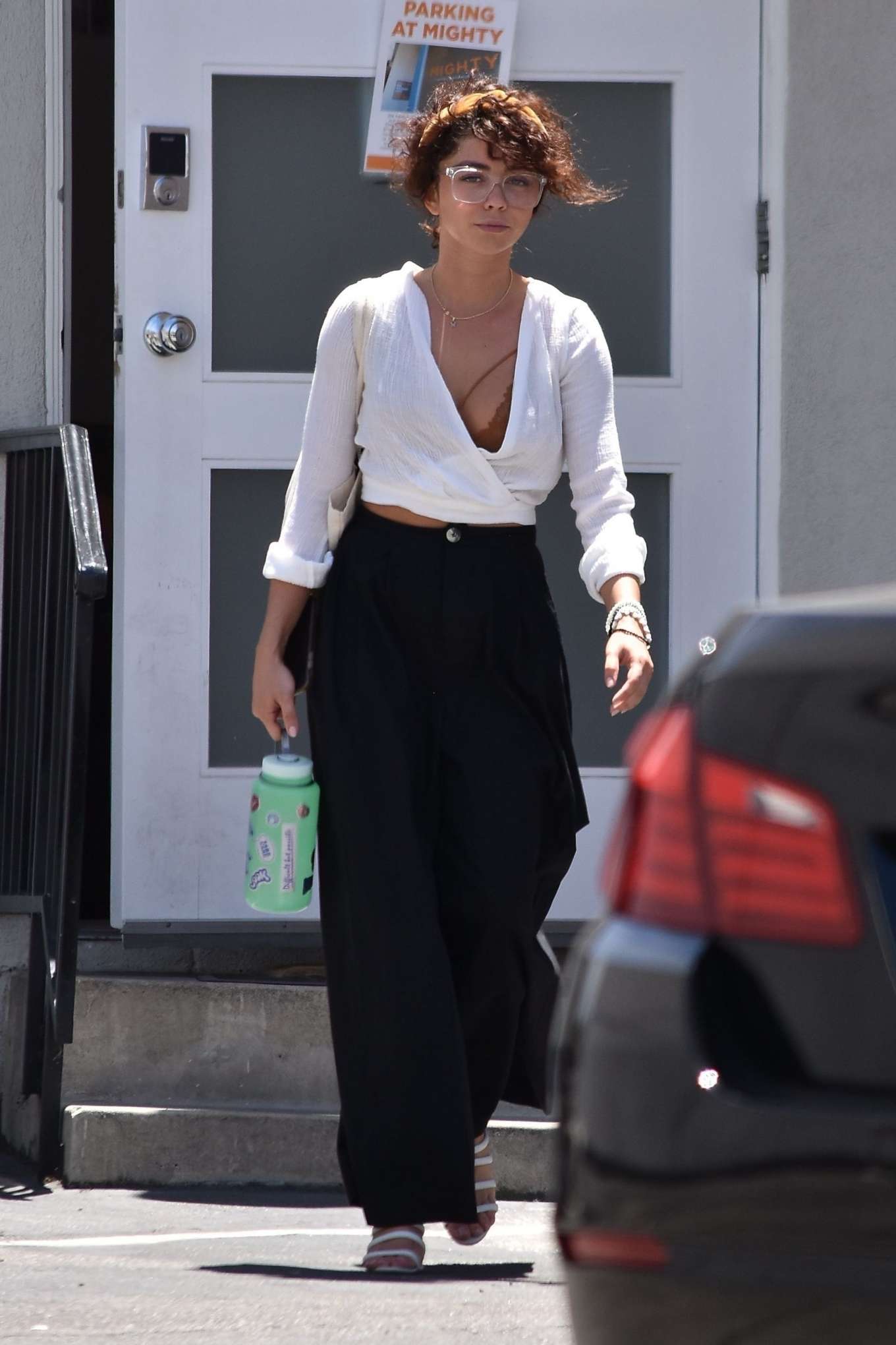 Sarah Hyland â€“ Out and about in LA