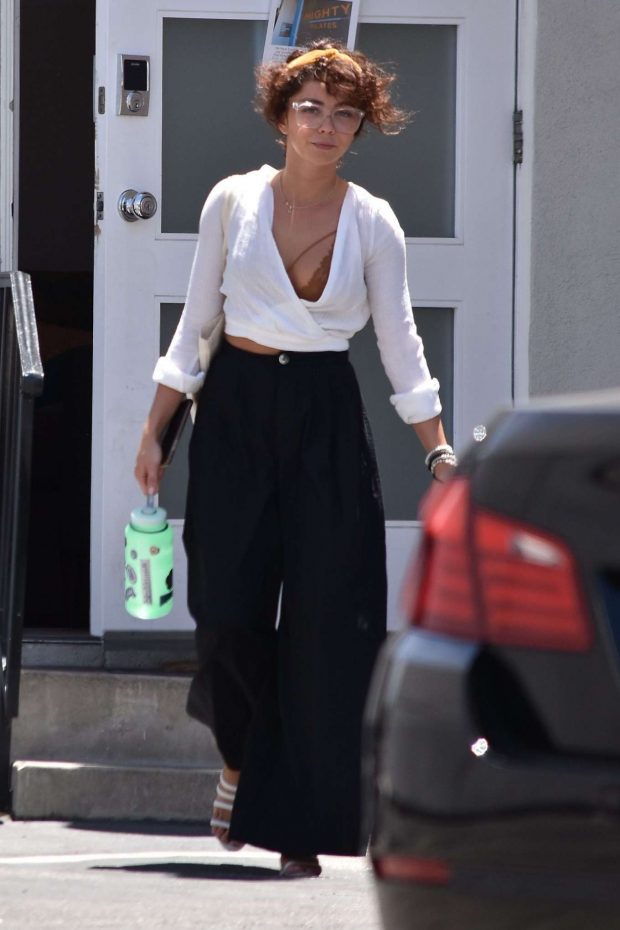 Sarah Hyland - Out and about in LA