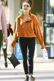 Sarah Hyland - Out with a friend in Studio City