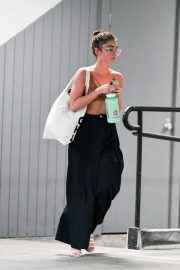 Sarah Hyland - Spotted leaving a cryotherapy session in Studio City