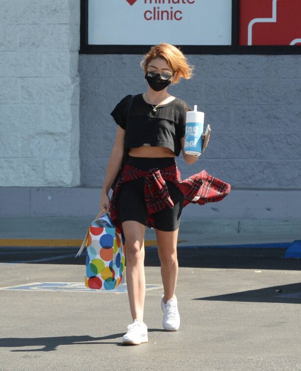 Sarah Hyland - Spotted Leaving a CVS in Los Angeles