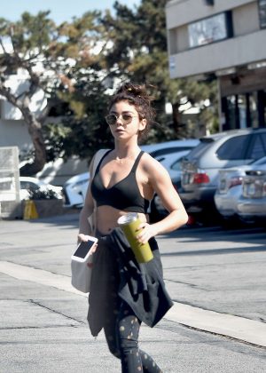 Sarah Hyland - Wearing gym clothes in Los Angeles