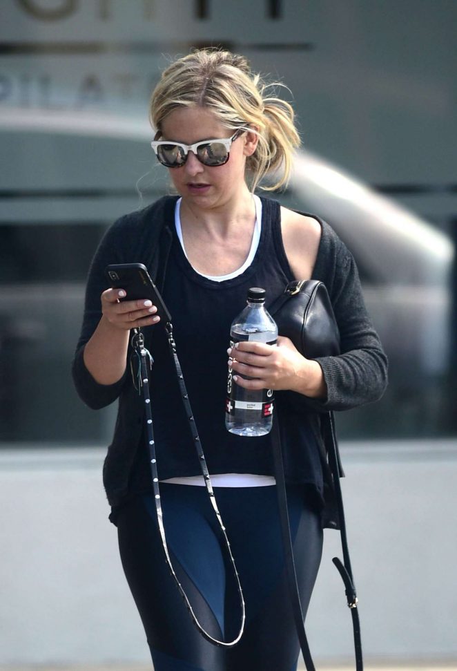 Sarah Michelle Gellar - Leaving a workout in Los Angeles