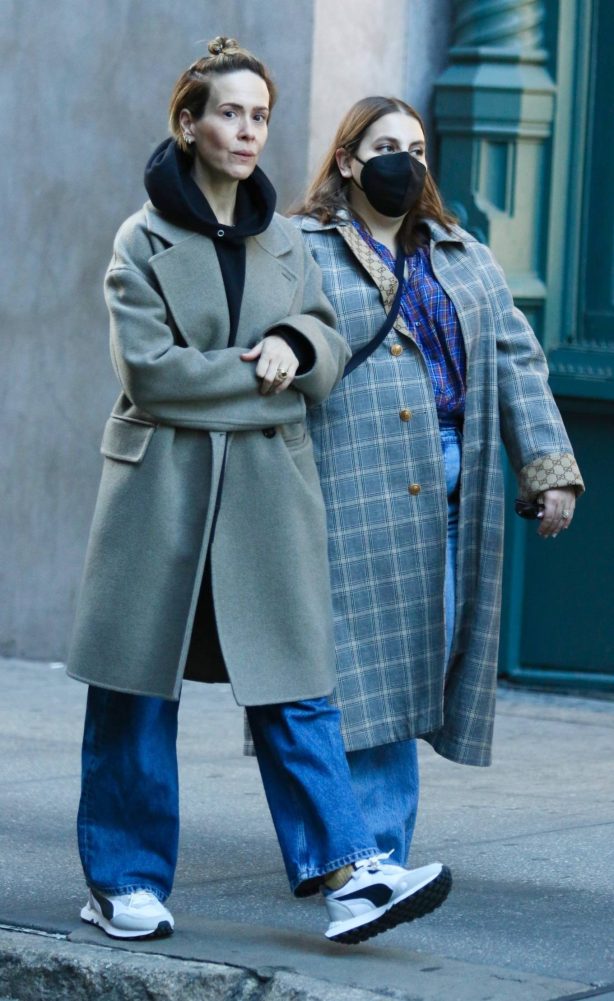 Sarah Paulson - With Beanie Feldstein shopping in Manhattan’s Soho Neighborhood