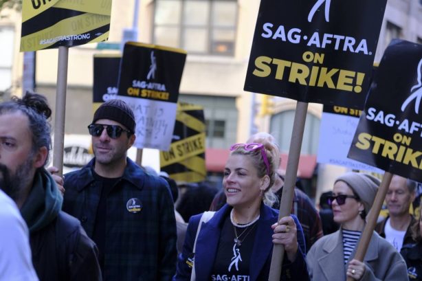 Sarah Paulson - With Busy Philipps walk the Sag-Aftra picket line at Netflix in New York