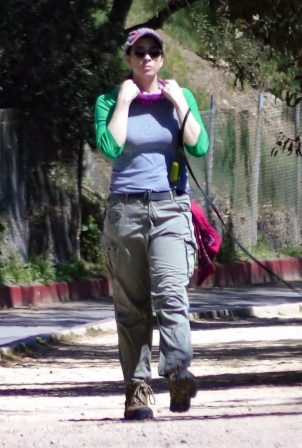 Sarah Silverman - Hike candids in Los Feliz