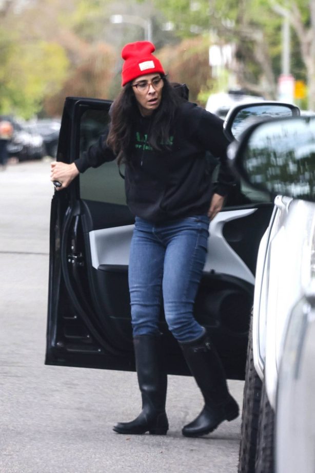 Sarah Silverman - Out in Beverly Hills