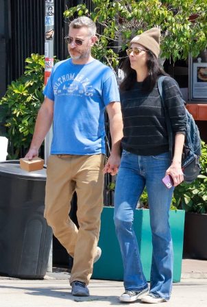 Sarah Silverman - Seen with boyfriend Rory Albanese at All Time in Los Feliz