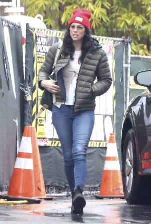Sarah Silverman - Sharing a kiss with her boyfriend Rory Albanese in Los Angeles