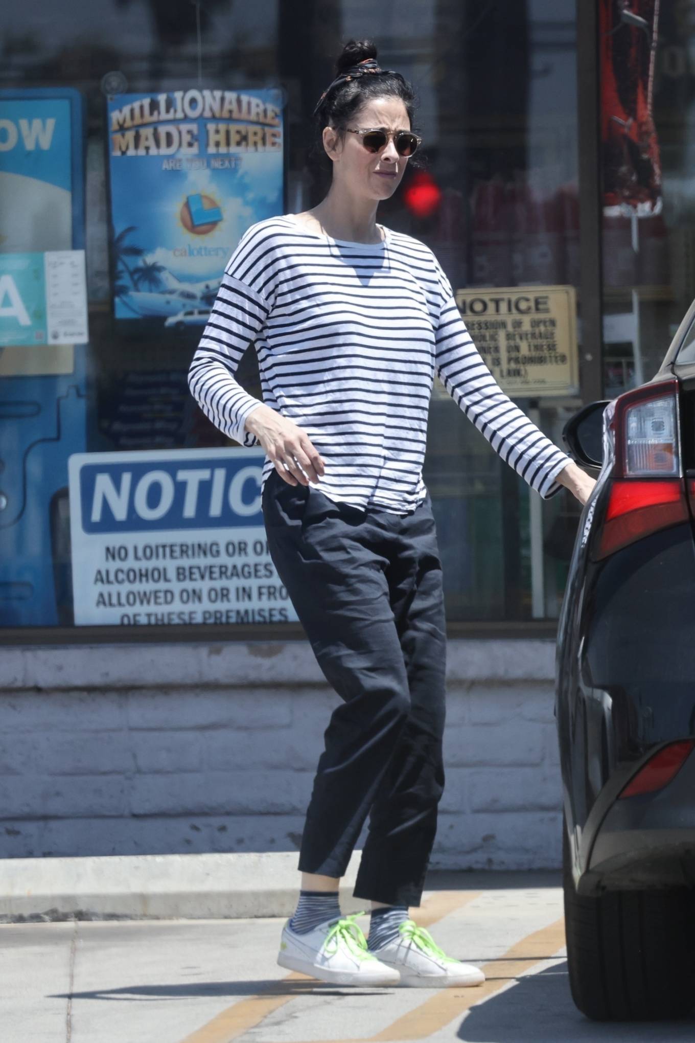 Sarah Silverman - Steps out in Los Angeles