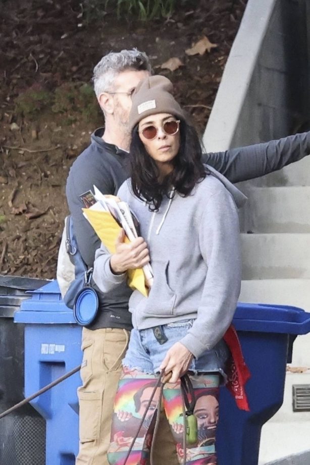 Sarah Silverman - With Rory Albanese on a walk with their dogs in Los Feliz