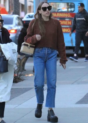 Sarah Sutherland - Christmas shopping in Beverly Hills
