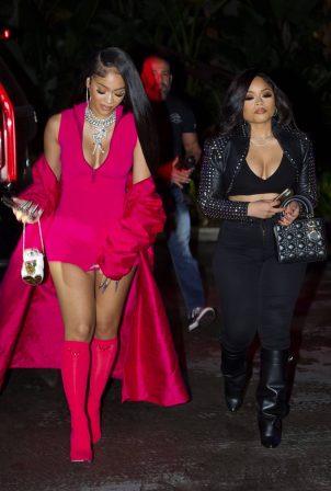Saweetie - Arrives at the Lakers game at the Crypto.com Arena in Los Angeles