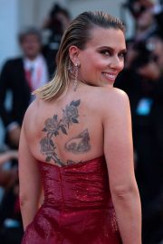 Scarlett Johansson - 2019 Venice Film Festival red carpet - 'Marriage Story' Premiere