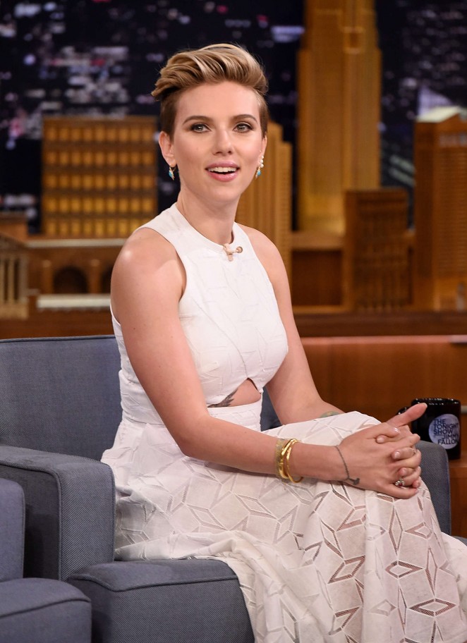 Scarlett Johansson - The Tonight Show With Jimmy Fallon in NYC