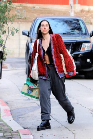 Scout Willis - Leaving a market in Los Angeles
