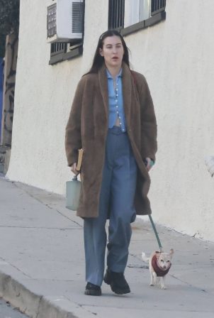 Scout Willis - Seen with her dog in tow in Los Angeles